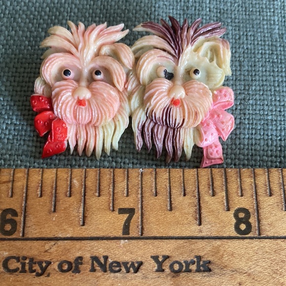 Vintage celluloid dog brooch made in Japan - Picture 5 of 5
